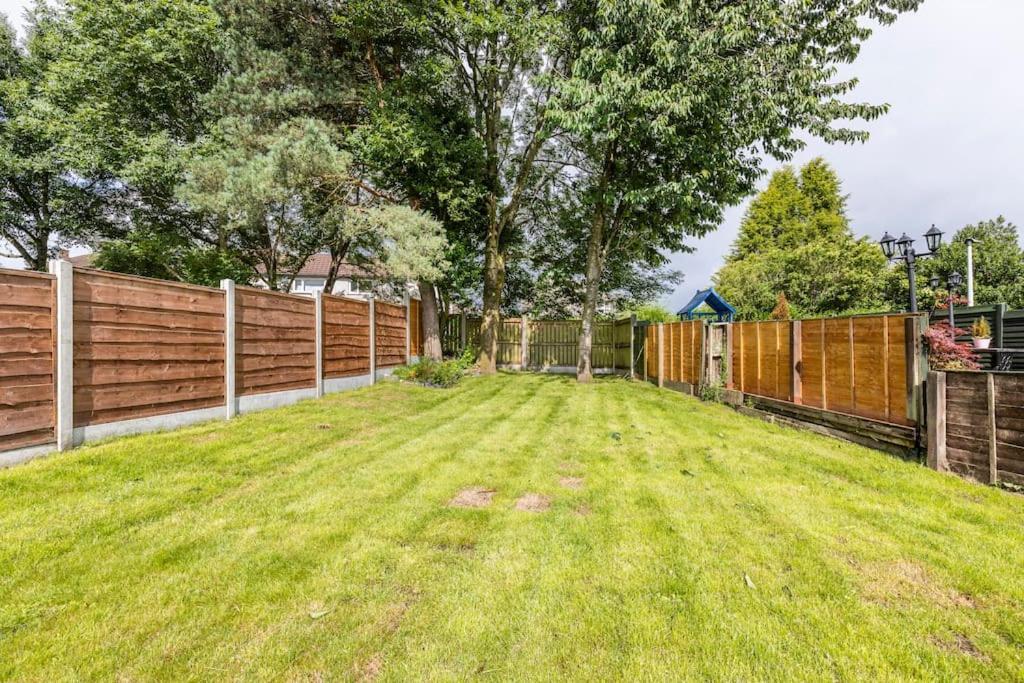 Entire Charming 5-Bed House In Darwen Blackburn Bb1 Free Parking Roadside Rishton Exteriör bild