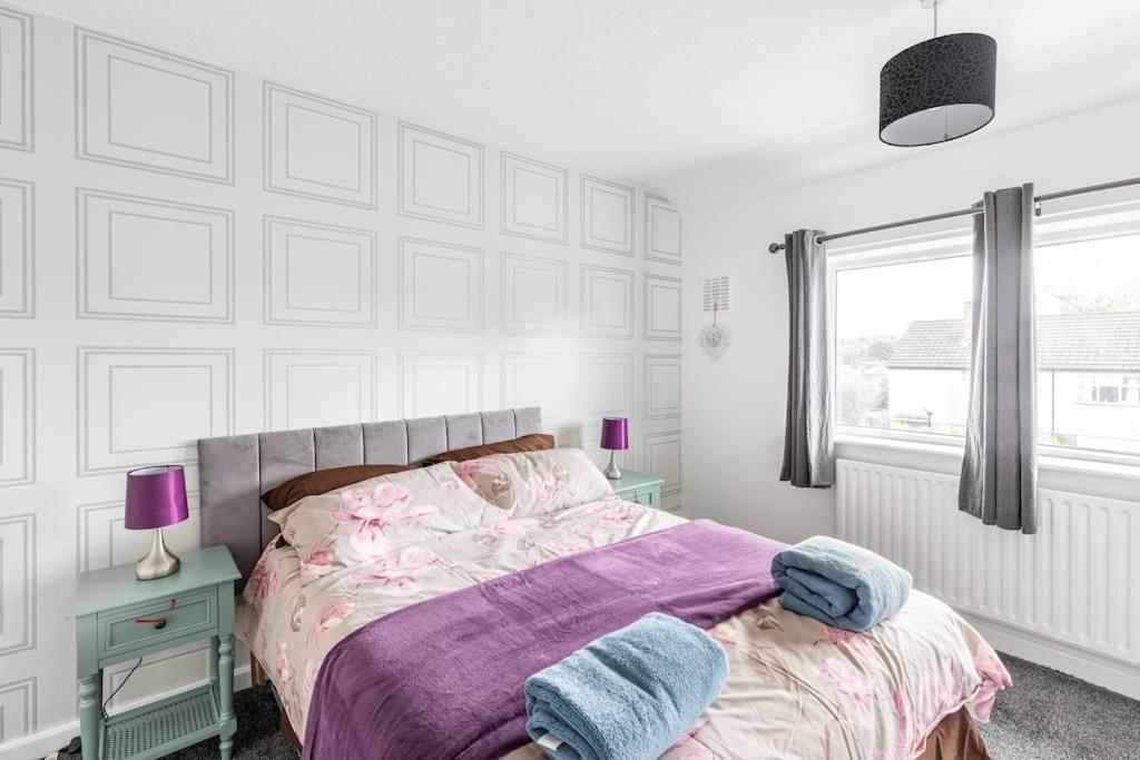 Entire Charming 5-Bed House In Darwen Blackburn Bb1 Free Parking Roadside Rishton Exteriör bild